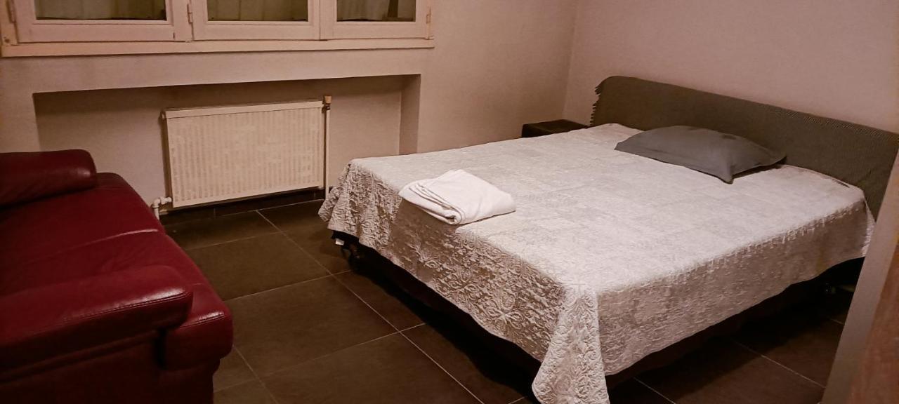 Grand Appartement Fonctionnel Et Calme Sur Lyon8 A 2 Pas Du Metro Экстерьер фото